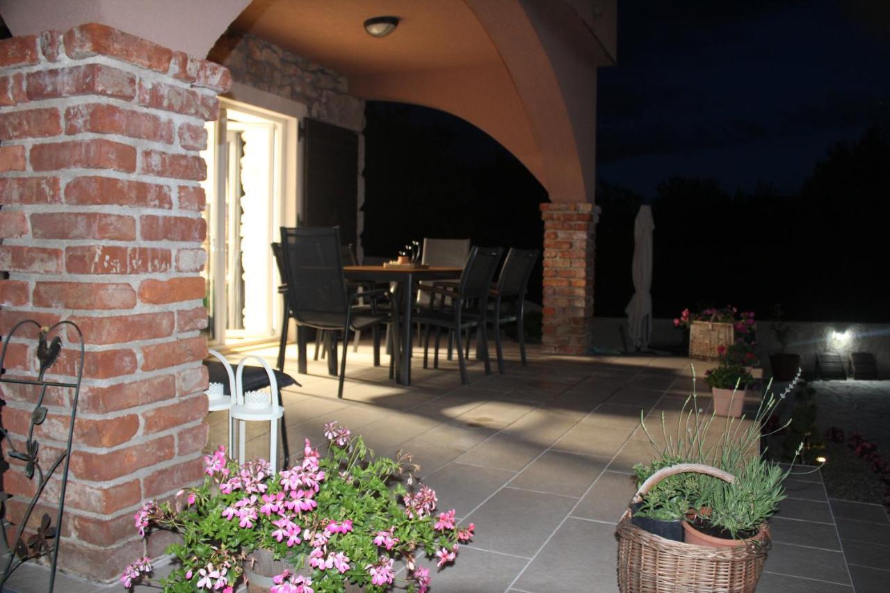Villa Calma, recharge your body&mind Gabonjin Exterior foto